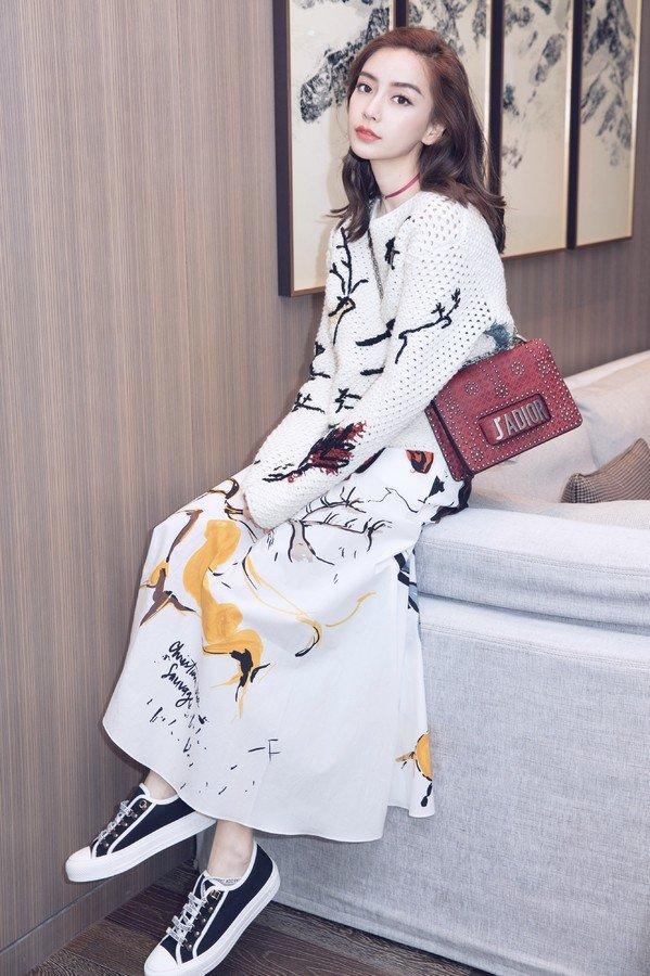 杨颖同款dior包尺寸,angelababy有哪些迪奥的包包