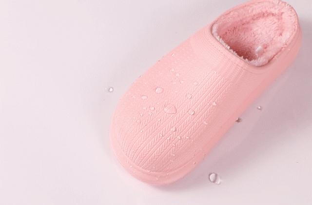 穿上这棉拖，如同踩在大朵棉花上，不怕水防滑、1秒解压，巨舒服