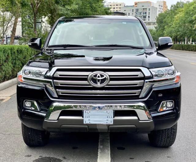 陆巡4600和5700有哪些优缺点,2019款陆巡中东版4600价格表