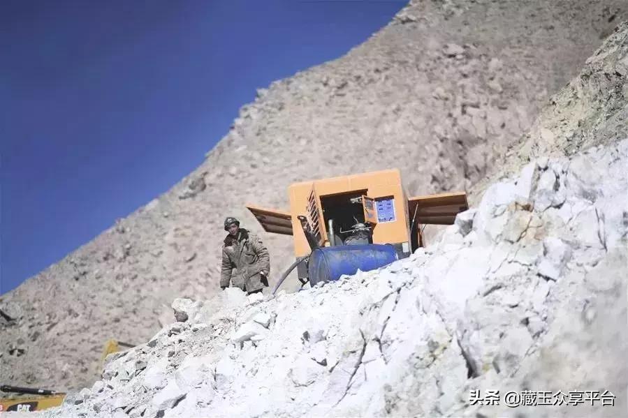 米达料和田玉密度是多少,和田玉的米达料和羊脂玉哪种贵