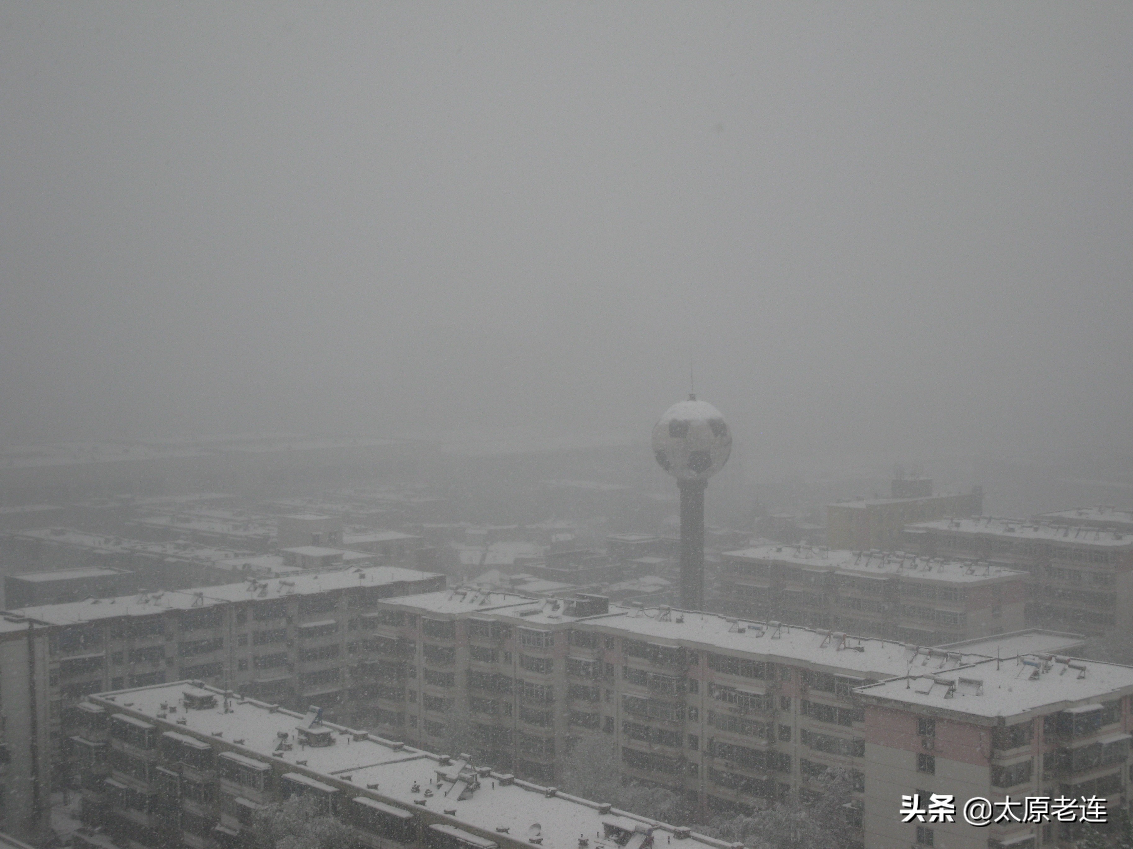 太原足球水塔,记忆中的太原老车文化博物馆