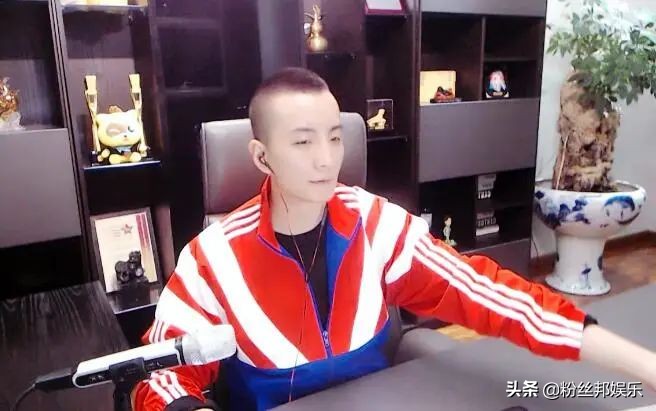 yy阿哲和七夜,yy七夜怎么出名的