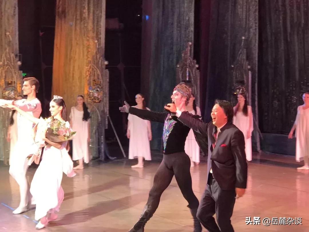 蝴蝶翩飞在天鹅湖上——记展翅高飞的湖南省演艺集团