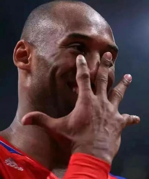 当年c罗的脚有多厉害,来看看c罗的脚力