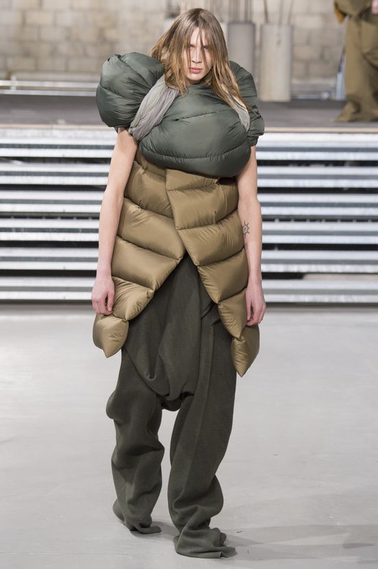 适合男生穿的羽绒服测评,男生不臃肿羽绒服推荐测评