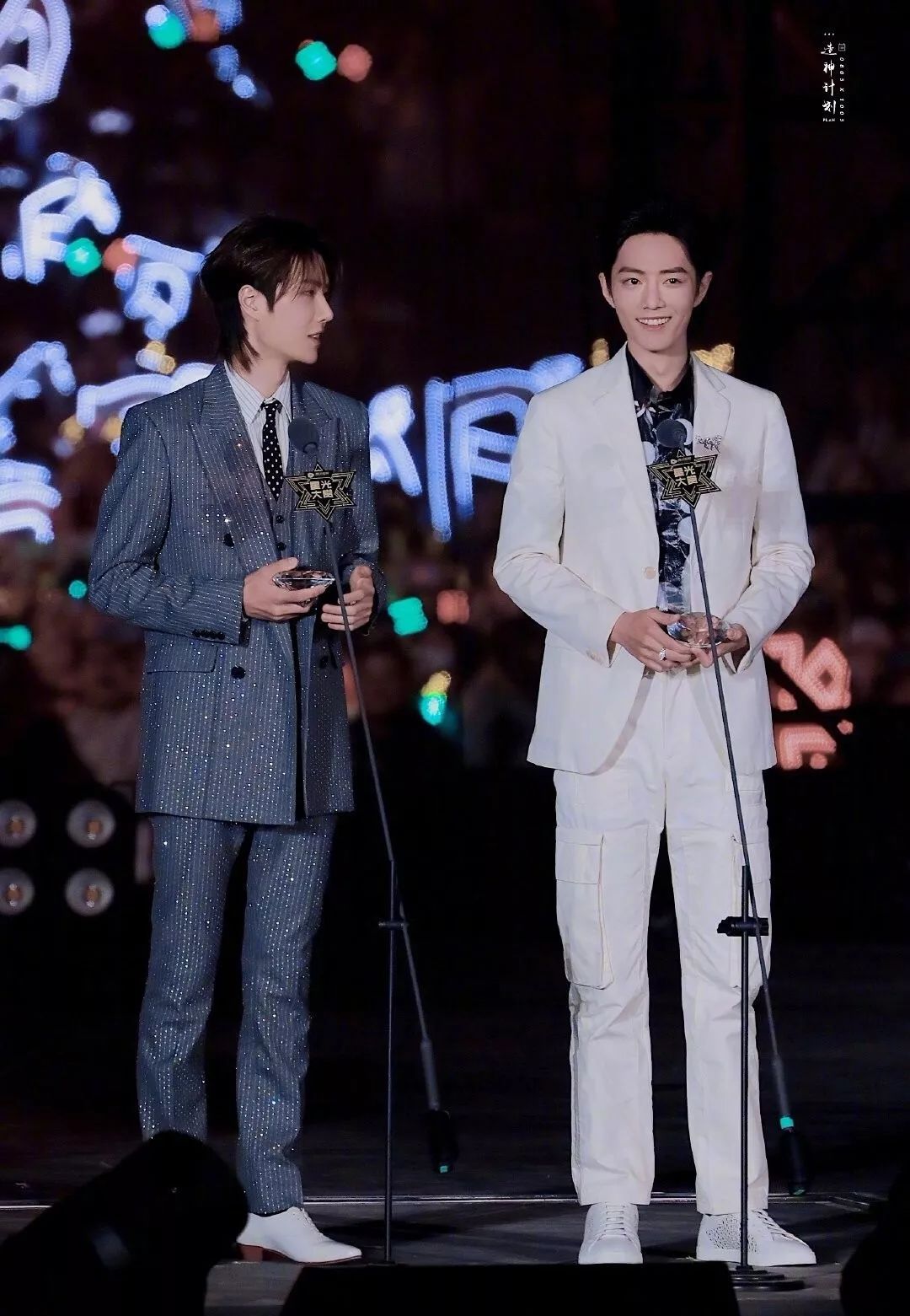 肖战怎么成为人气男神,肖战撩人的最高境界