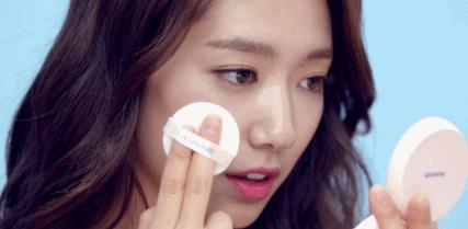 迪奥气垫和香奈儿气垫哪个最好用,迪奥香奈儿阿玛尼粉底液哪个好