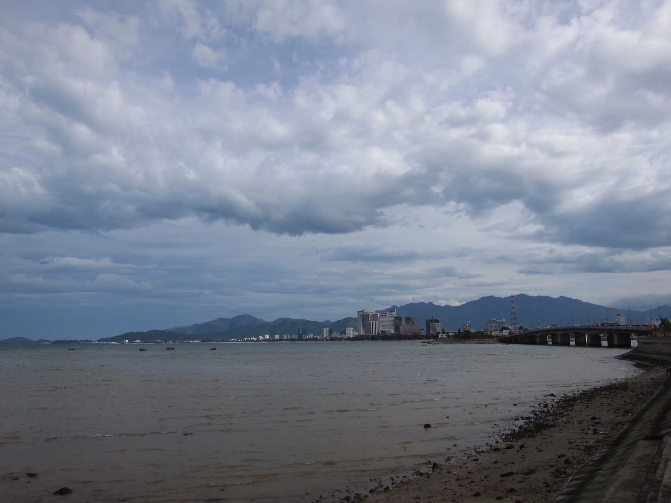 第一次越南旅游芽庄,越南芽庄骑行旅行