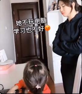 孩子沉迷电脑游戏父母无奈,不要让孩子沉迷电脑耽误孩子成长