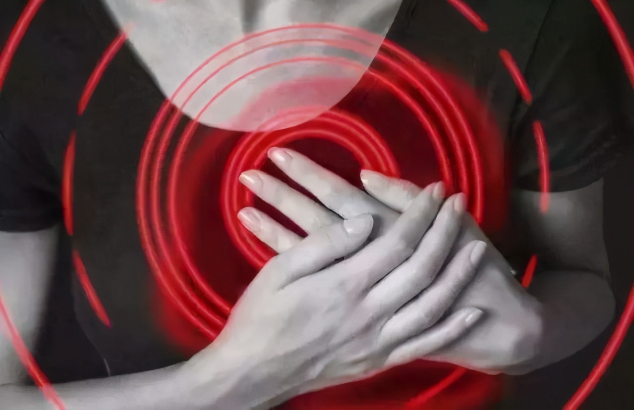 副乳和手臂赘肉怎么遮住,有副乳怎么穿吊带妙招