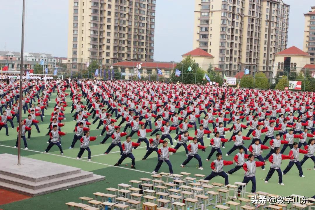 悦享运动燃梦青春,乐享运动筑梦未来运动会