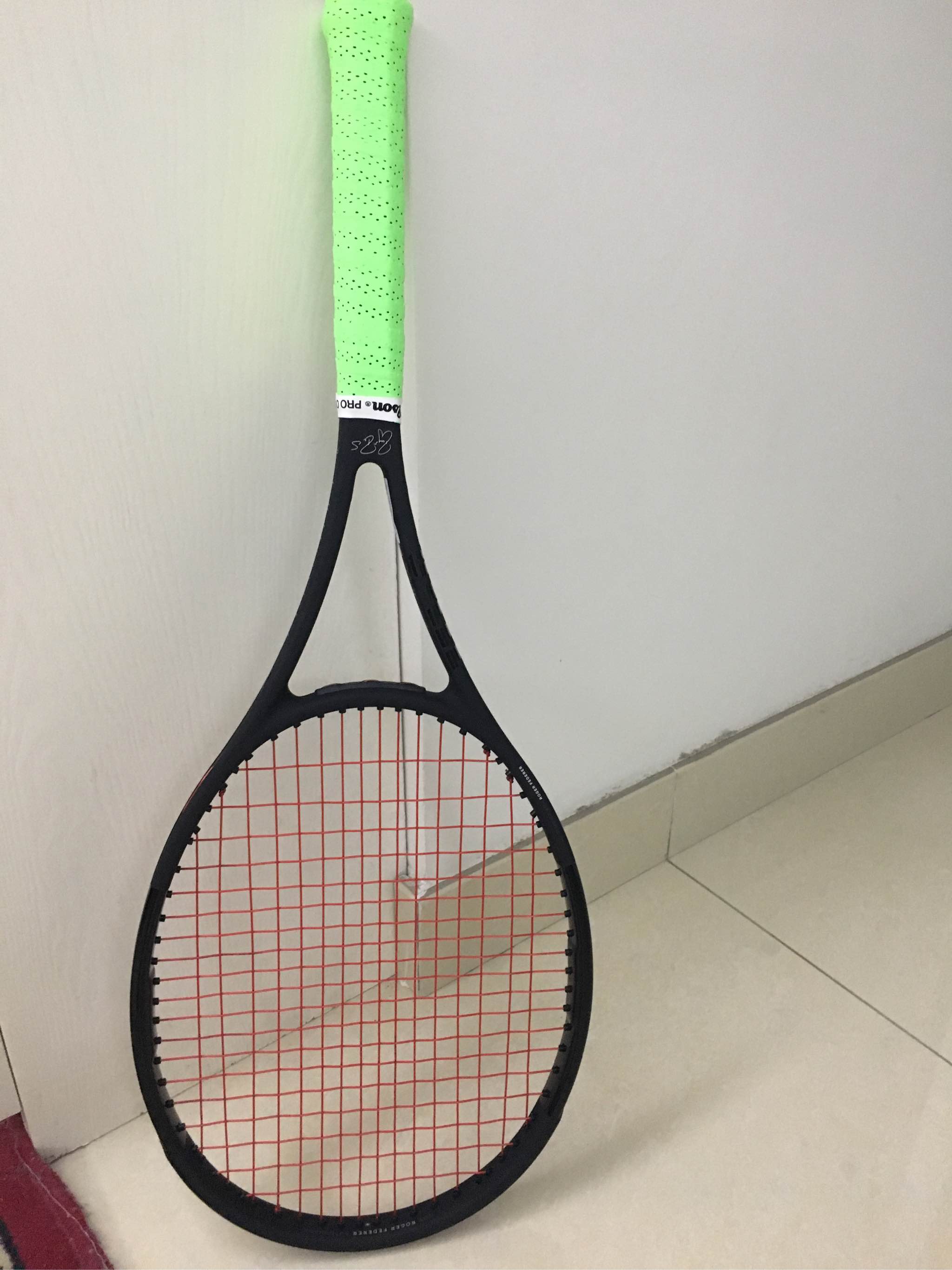 wilson费德勒签名款专业网球拍小黑拍试用介绍