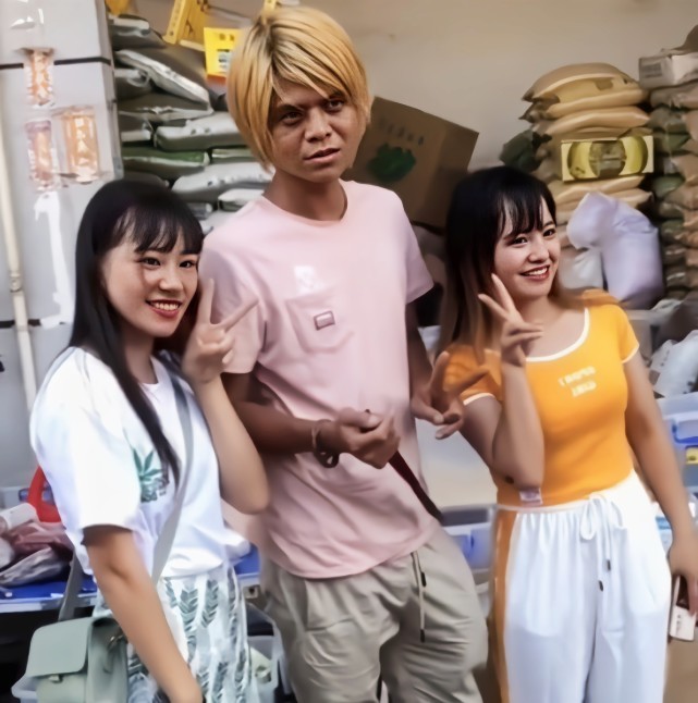 南宁罗志祥曾经有多火,南宁罗志祥搬水泥