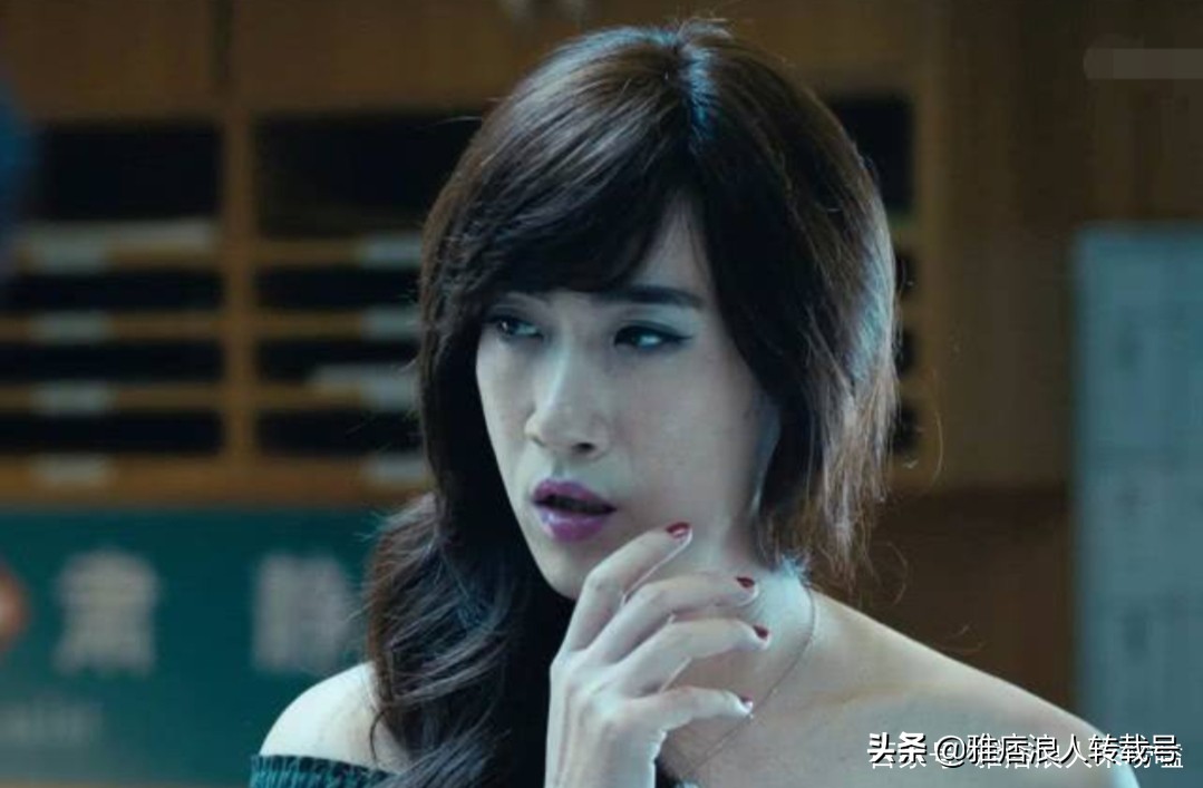 “我的灵魂装错了躯壳，上帝跟我开了个玩笑。”论变性人的伤痛