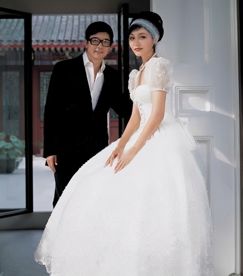 粉红女郎中颜值最高的是张延,张延在粉红女郎中结婚片段