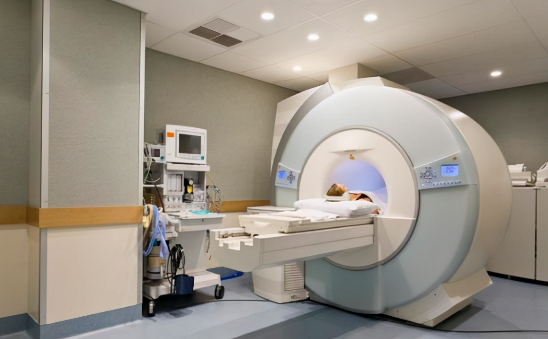 肝癌早期皮肤会出现红点吗,肝癌患者出现皮肤红色斑点