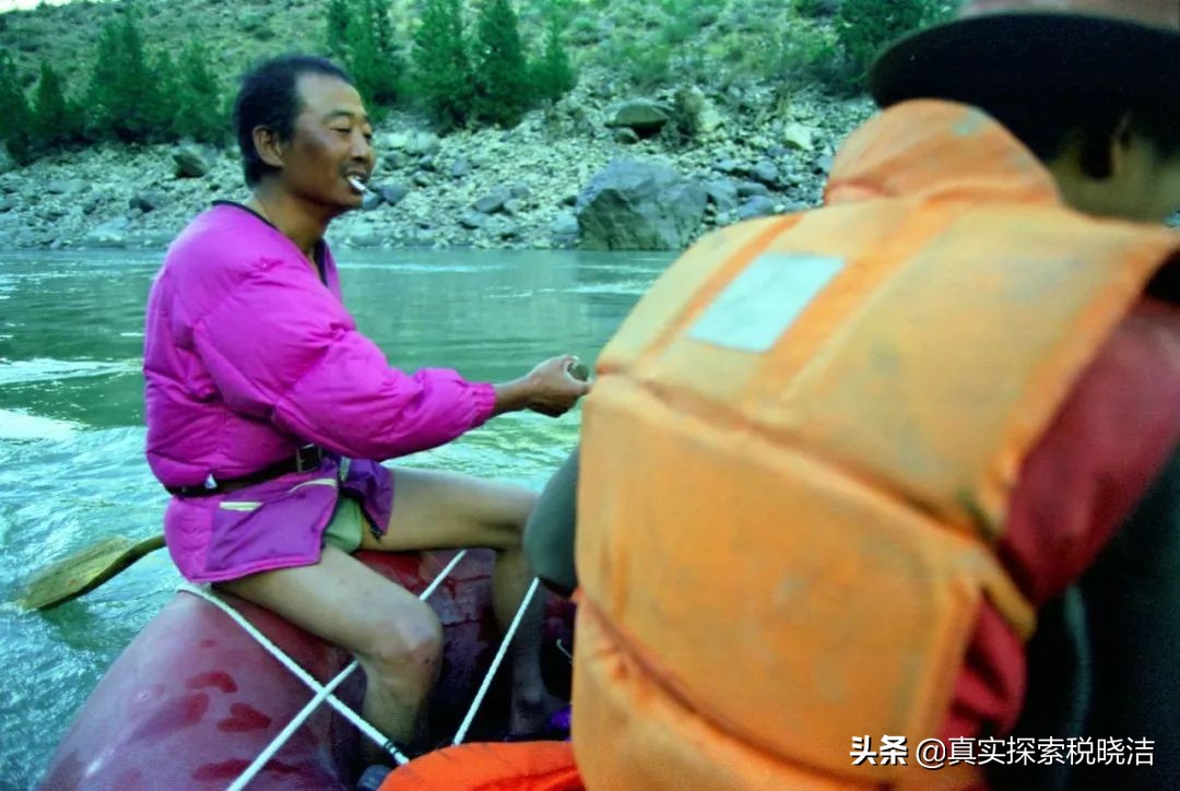 二十个男人和一条江（附：每个队员大头照）