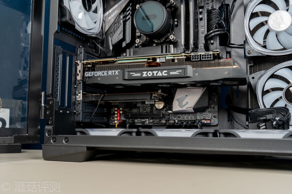 极速插拔，解锁更多使用姿势、ICYDock硬盘抽取盒PCI转M2评测