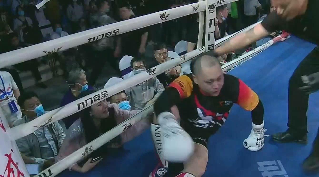 刘二狗被人打完整版,直播一龙对刘二狗