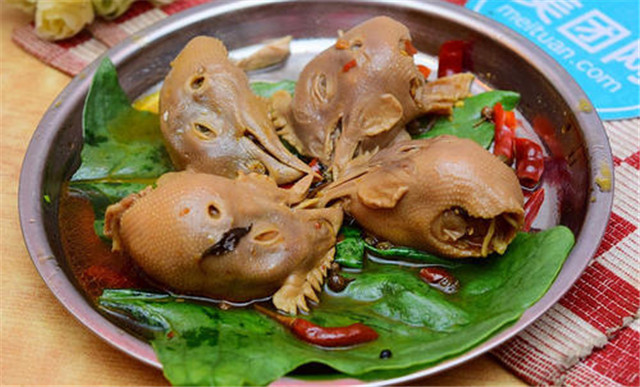 十年的鸡头胜砒霜什么意思,十年鸡头胜染霜是什么意思