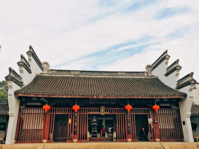 杭州西湖乌镇苏州南京上海攻略,天青色等烟雨乌镇旅游