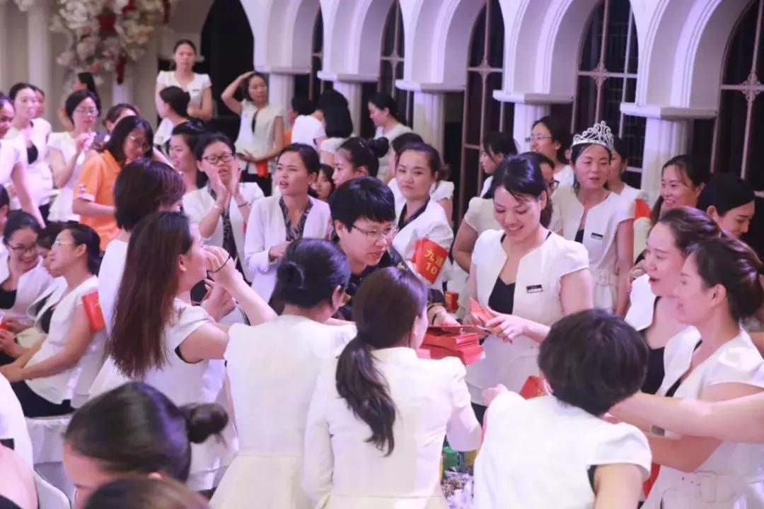 以梦为马不负韶华中考誓师大会,以梦为马不负韶华动员大会