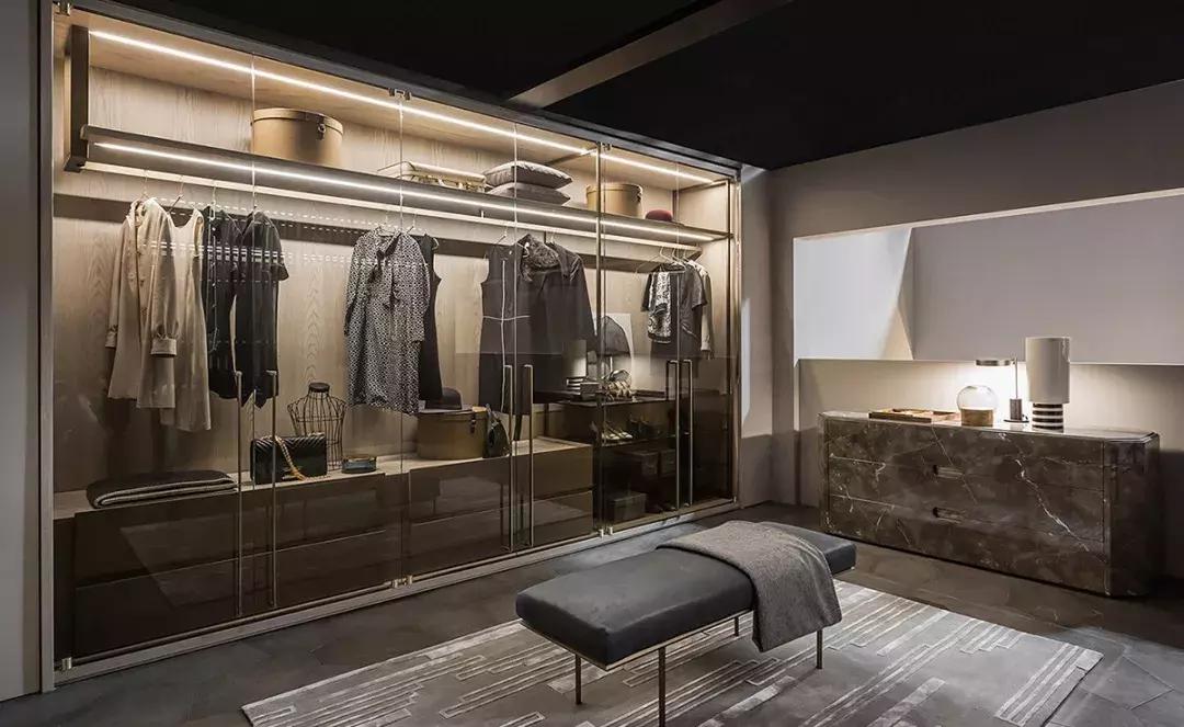 透明衣橱才正流行！