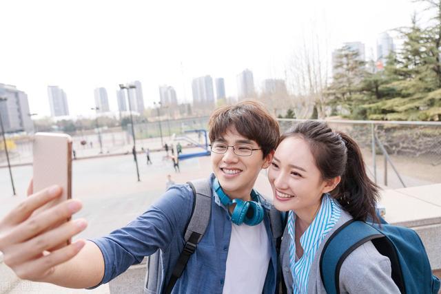 大学里女生身高不足160多吗,女生上大学身高多少算矮