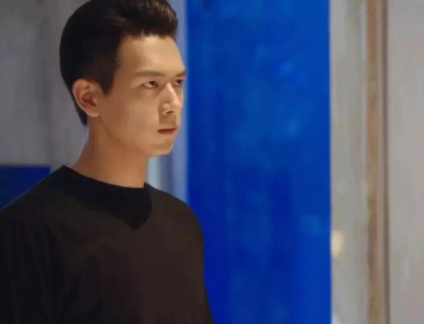 一夜之间被朋友圈刷屏的男人,发现男友朋友圈刷屏自己