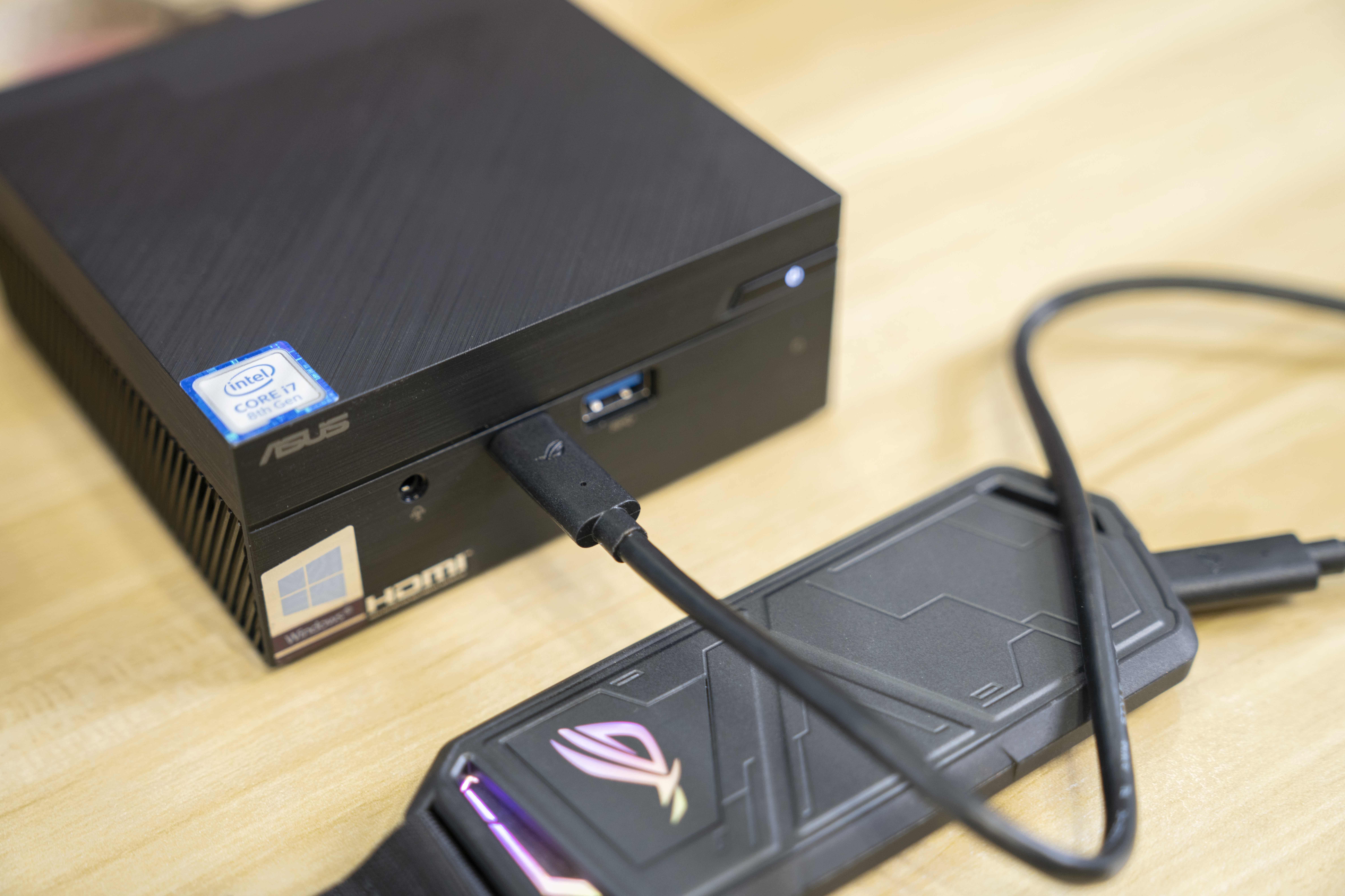 告别凌乱桌面提升办公效率：华硕ProMiniPCPN61