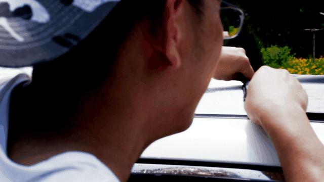 汽车塑料上的污渍怎么去除,汽车上的油烟污渍如何处理