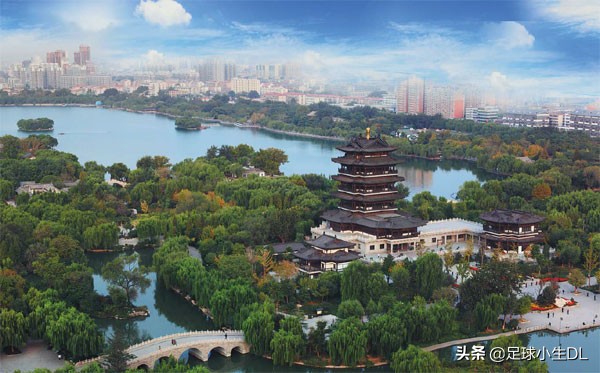 广州恒大与广州足球俱乐部的区别,鲁能恒大专业球场