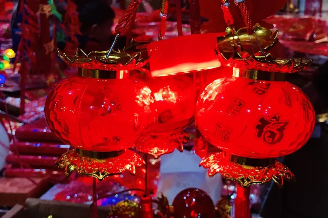 成都荷花池春节,成都春节哪里最有新年氛围