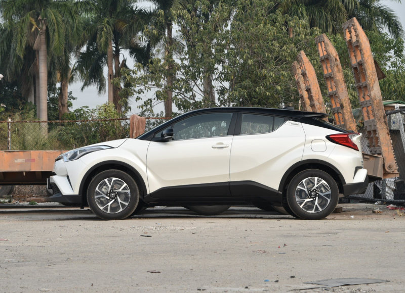 丰田c-hr和逍客哪个好,标配10气囊