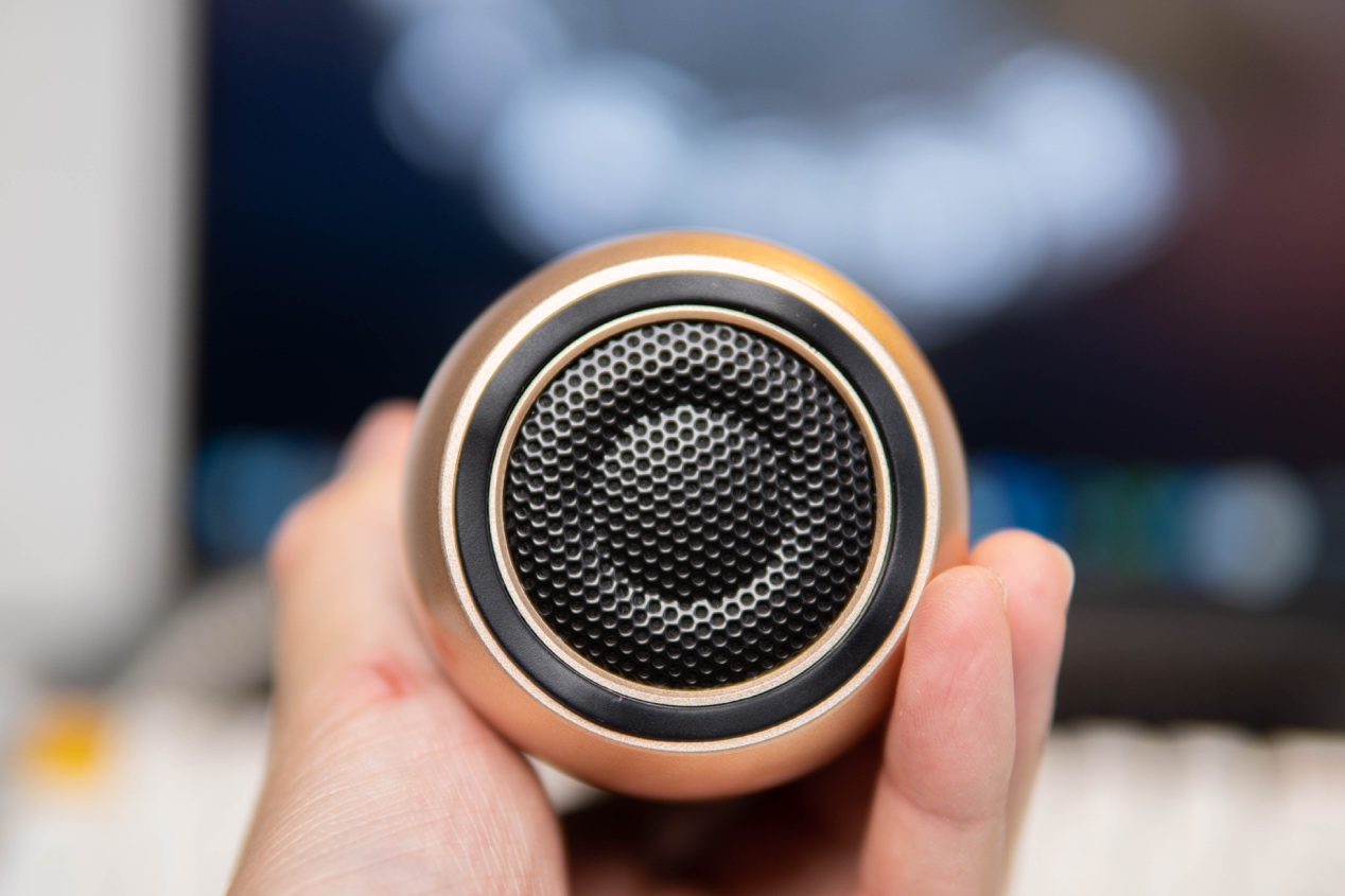 宅家也是K歌之王，唱吧精灵麦克风Q3，你的百万调音师