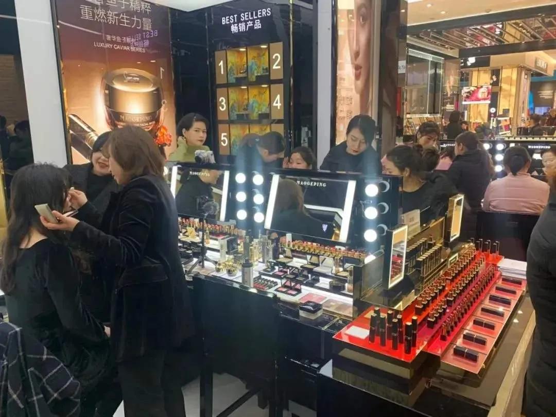 刘晓庆化妆成功案例,刘晓庆御用化妆师完整版