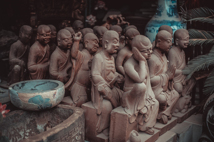 亮佳鸿华二手市场属于成都哪个区,亮佳鸿华二手市场在三环路外吗