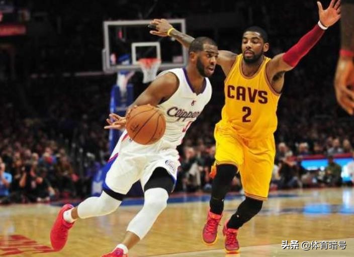 一分钟教你学会走位,每日学一招转身跳投