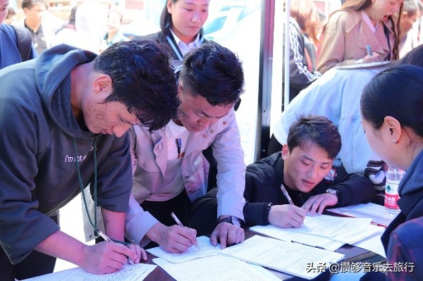 从没钱到有钱创业过程小剧场,就业有保障增收有门路