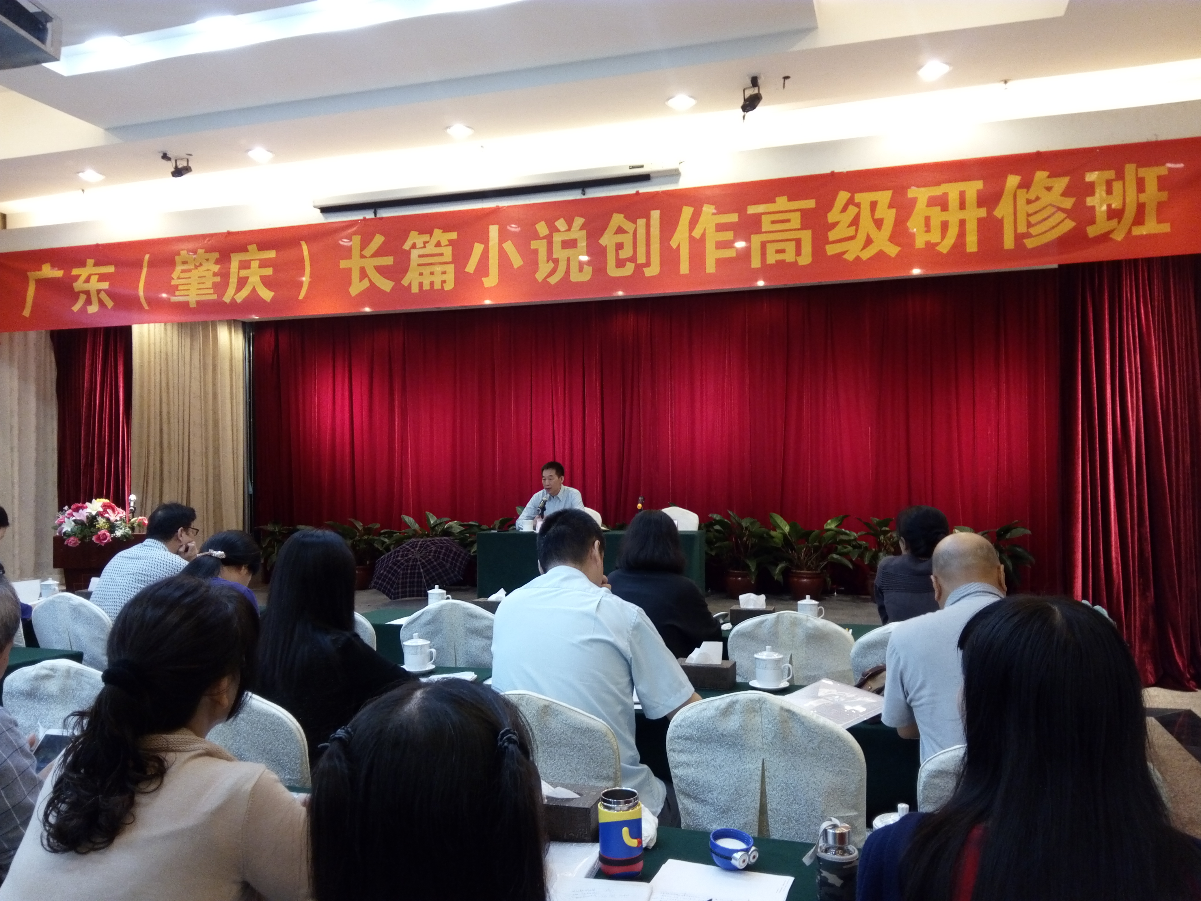 鼎湖山女神，只有心中纯粹无杂念的男人才能与她相遇，跟他下山