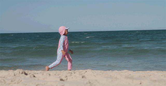 出来晒太阳皮肤变红了,为什么皮肤被太阳晒后就发红发痒