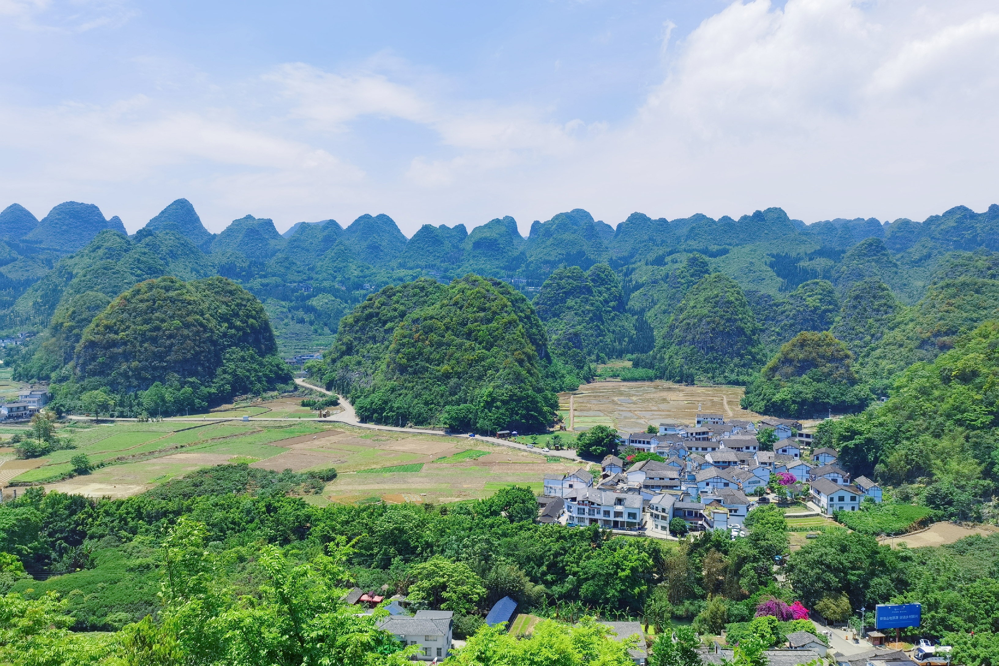 万峰林一手好牌，却没打好，这个4*级A**景区始终无法跨越的鸿沟