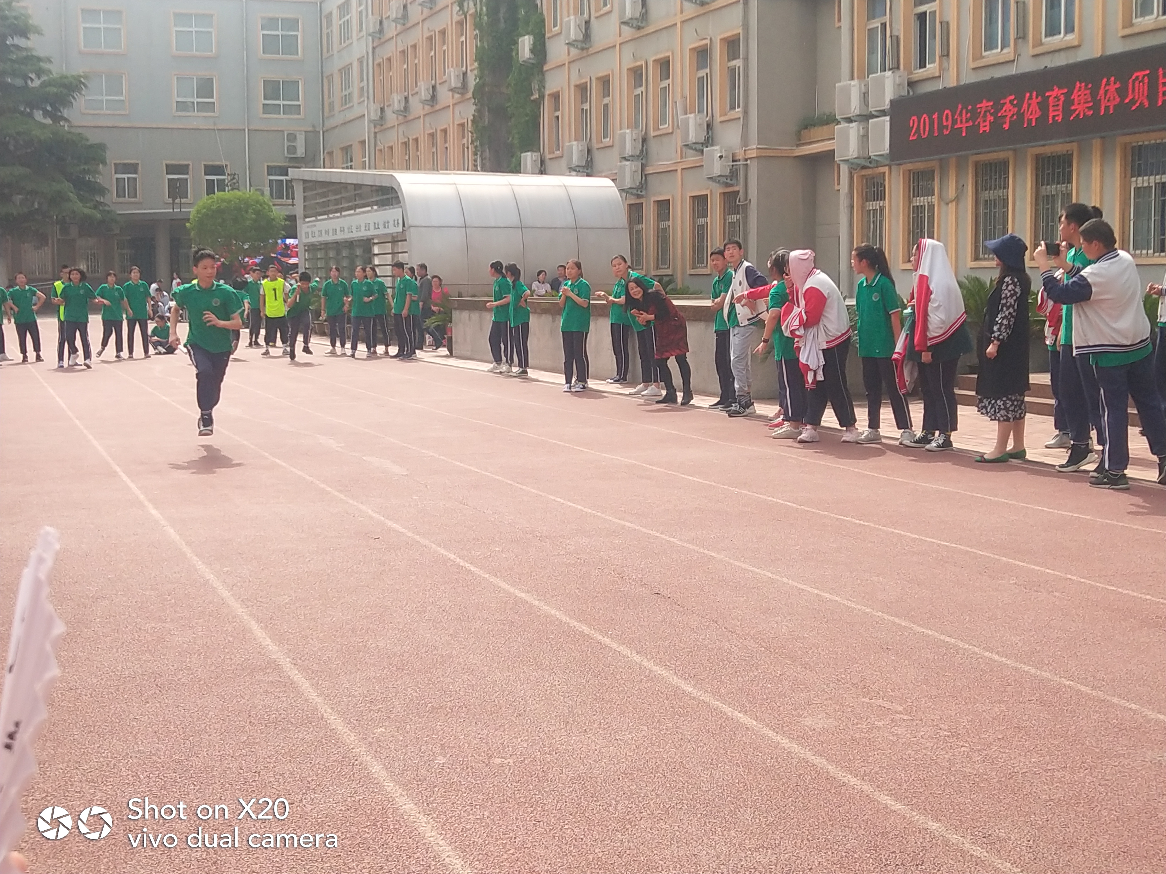 郑州公办高中对应的民办高中学校,郑州私立高中和职高哪个好