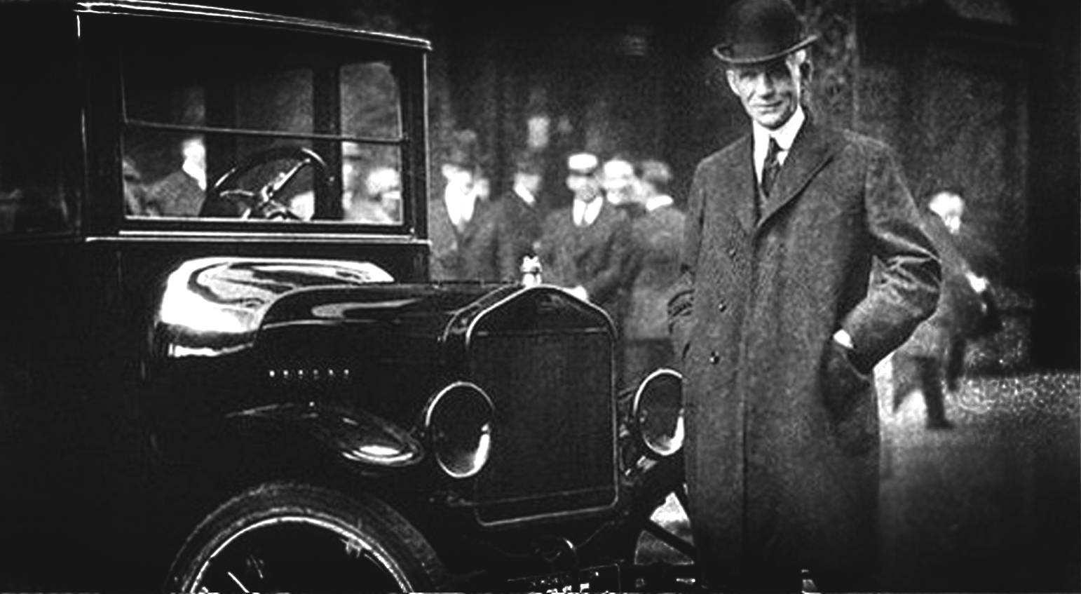 1分钟带你了解各种车灯的区别,涨知识聊一聊汽车车灯的发展史