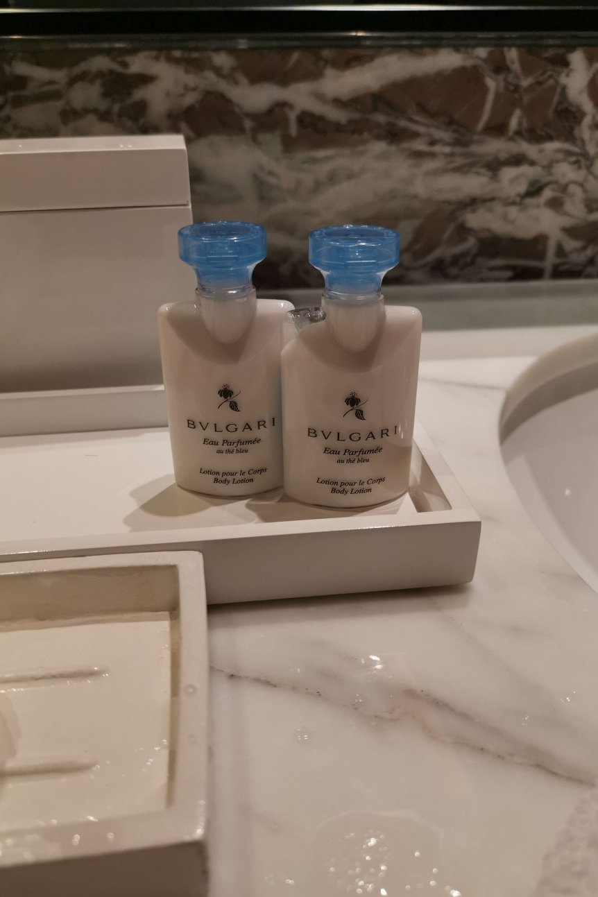 骞垮窞鍥涘閰掑簵浜戠,骞垮窞浜戠鍥涘閰掑簵