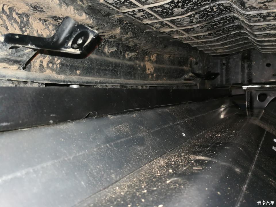 途达2021款2.5t柴油版越野视频,2021款途达四驱七座越野视频