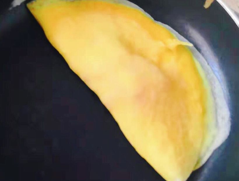 来个小巧可爱的蛋饺，一口一个美味，好好享受晚餐的时光