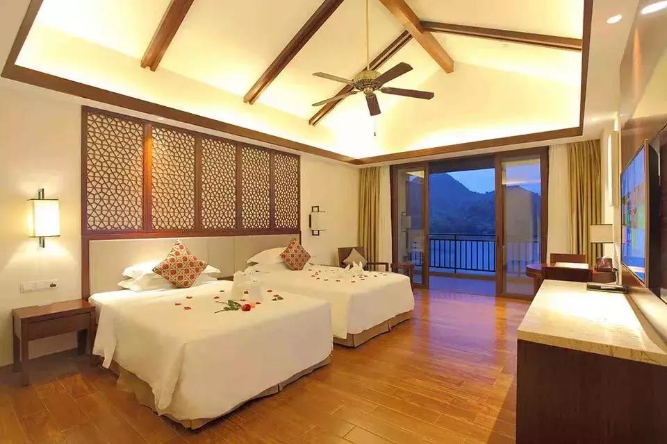 广东旅游景点游乐场玻璃桥,仙女山旅游攻略溶洞