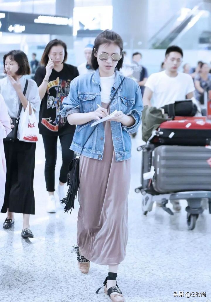 适合搭中国风的鞋子芭蕾舞鞋,搭配一双芭蕾舞鞋都瞬间优雅起来