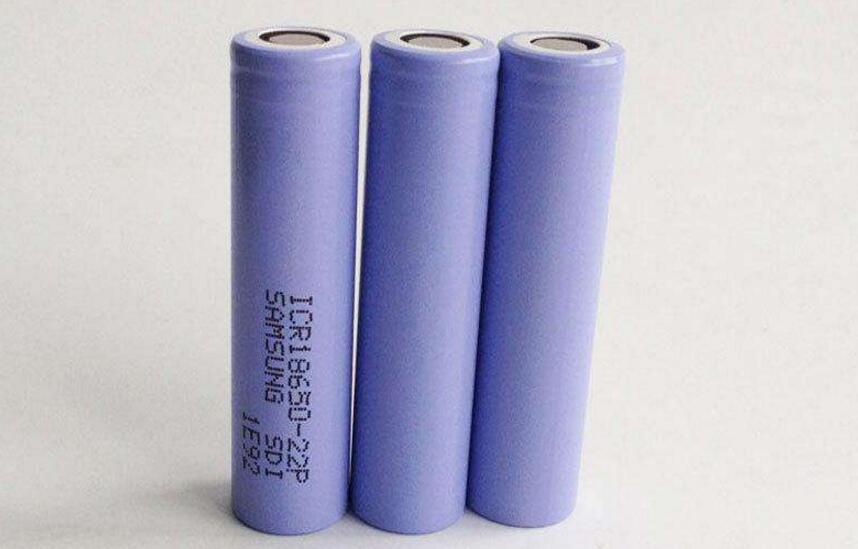 18650锂电池充不进去怎么激活,18650锂电池可以用万能充电器充吗